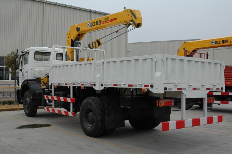 XCMG SQ5SK3Q 5 ton mini Truck Mounted Crane 12.6m tractor mounted crane for sale